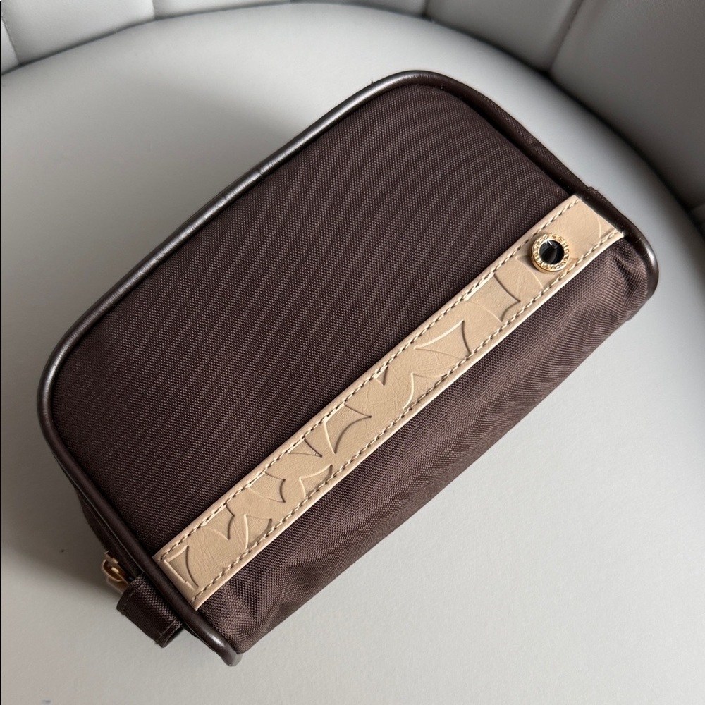 Bvlgari x Emirates toiletry Bag - Exclusive Business Class 2024 Edition